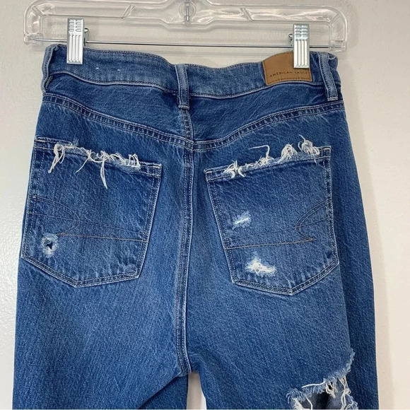 American Eagle Mom Jeans Woman 2 High Rise Straight Taper Ripped Distress - Picture 6 of 16